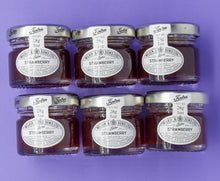 Load image into Gallery viewer, English Cream Tea Gift Box